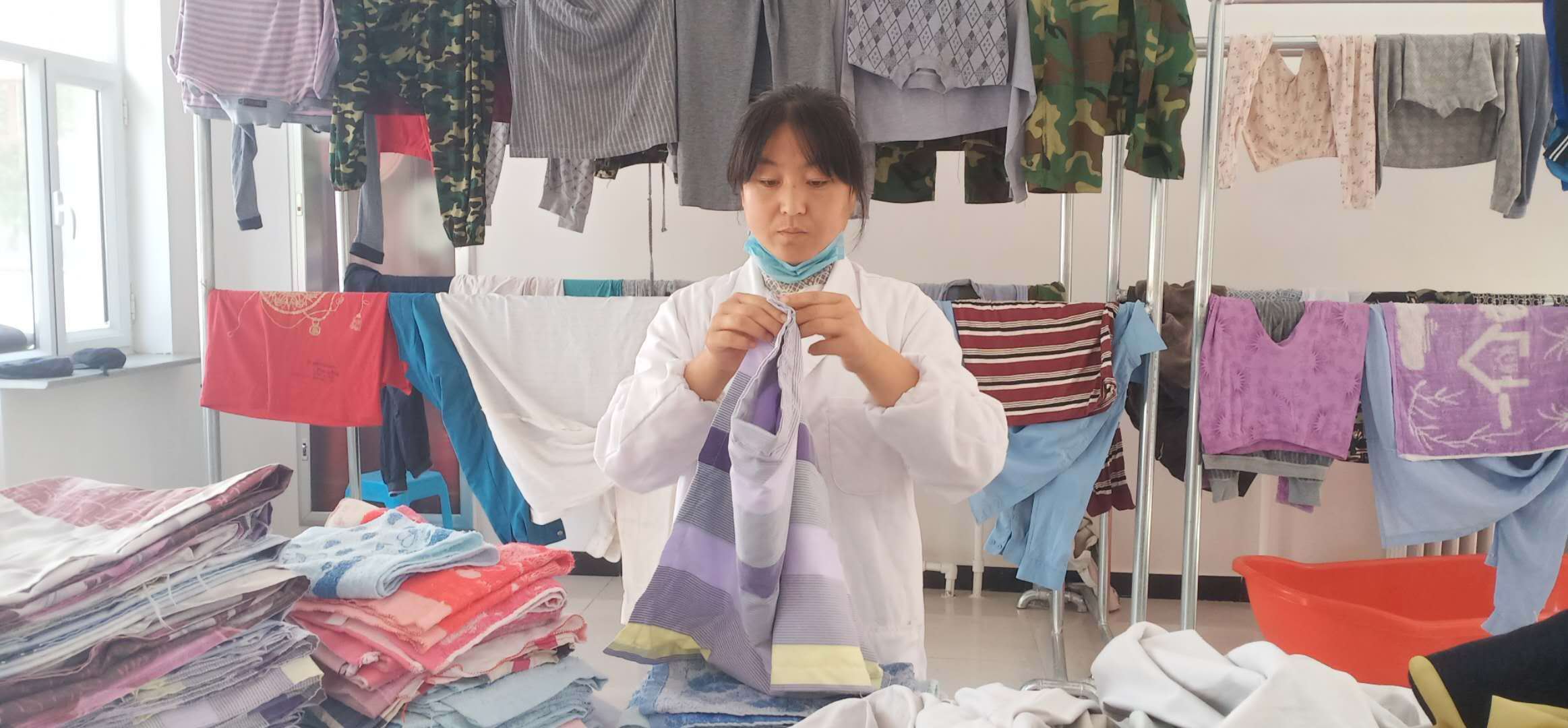 克什克騰旗 關(guān)注女性健康，與愛同行——從服飾視角看新時(shí)代女性發(fā)展